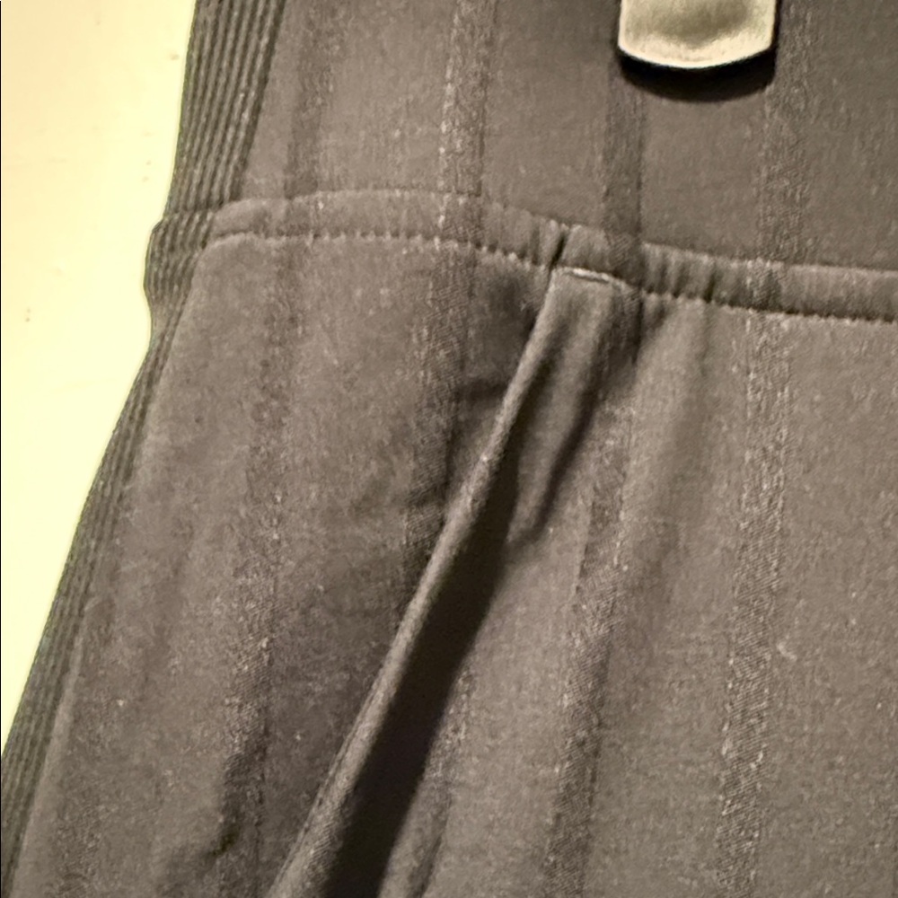 Athleta Midnight Black Cropped Pants - Picture 4 of 6